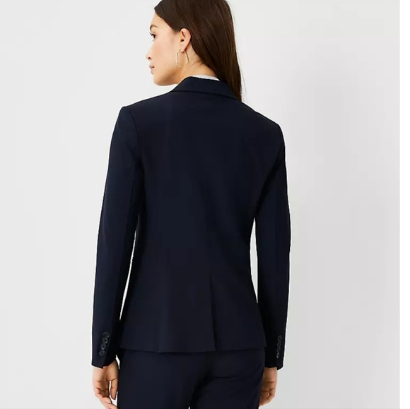 EUC Ann Taylor Two Button Blazer Lined - Picture 2 of 10